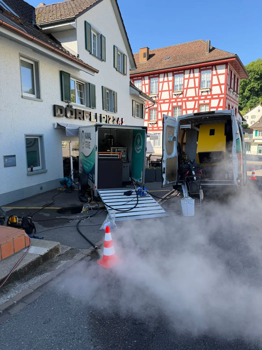 KanalGenie Einsatzfahrzeug bei der Hochdruckreinigung